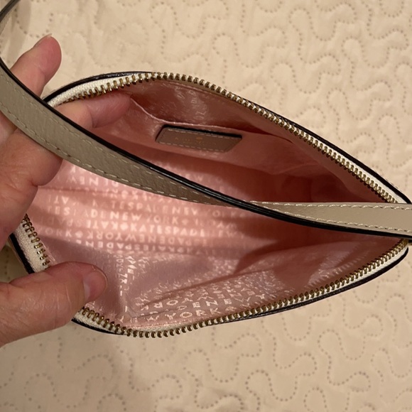 Kate Spade Crossbody Purse in Cream and Tan - Picture 10 of 10